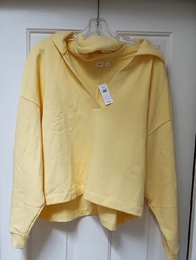 Gap Relaxed Fleece V-Neck Hoodie NWT! Super soft